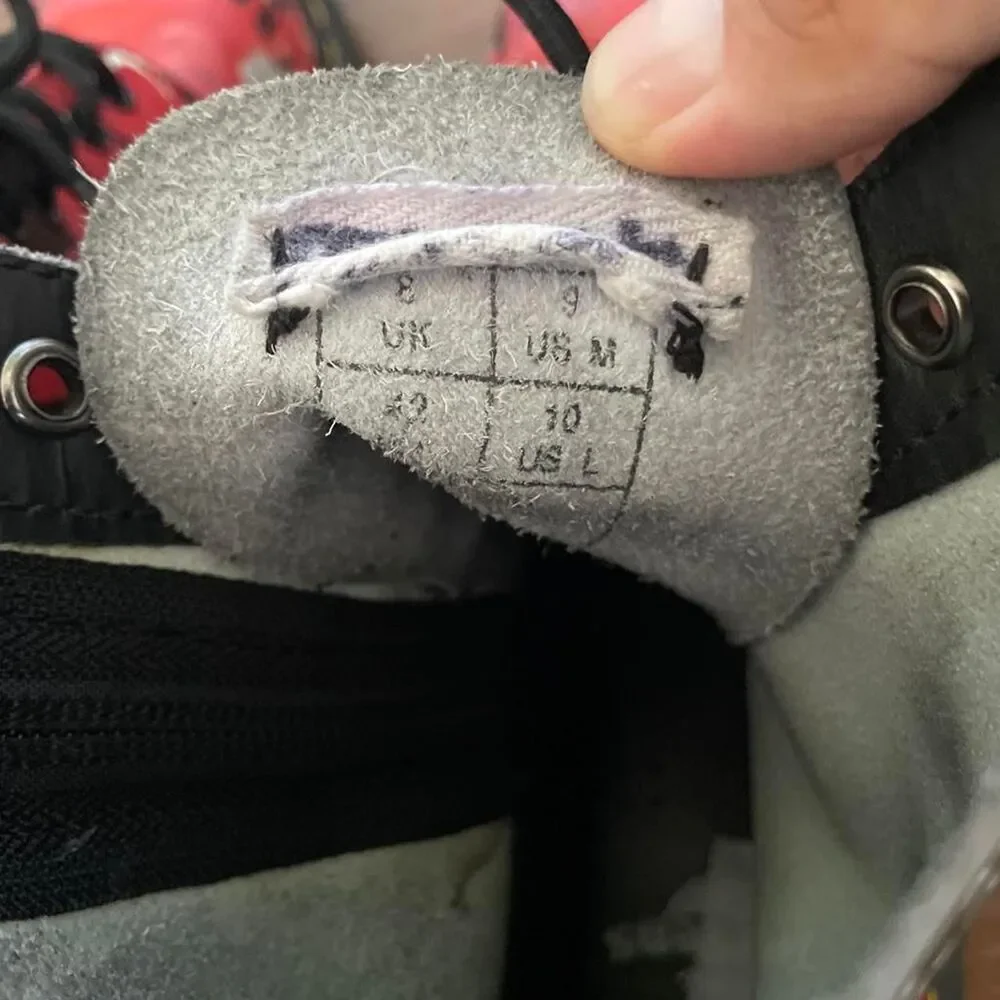 Dr. Martens rare dr